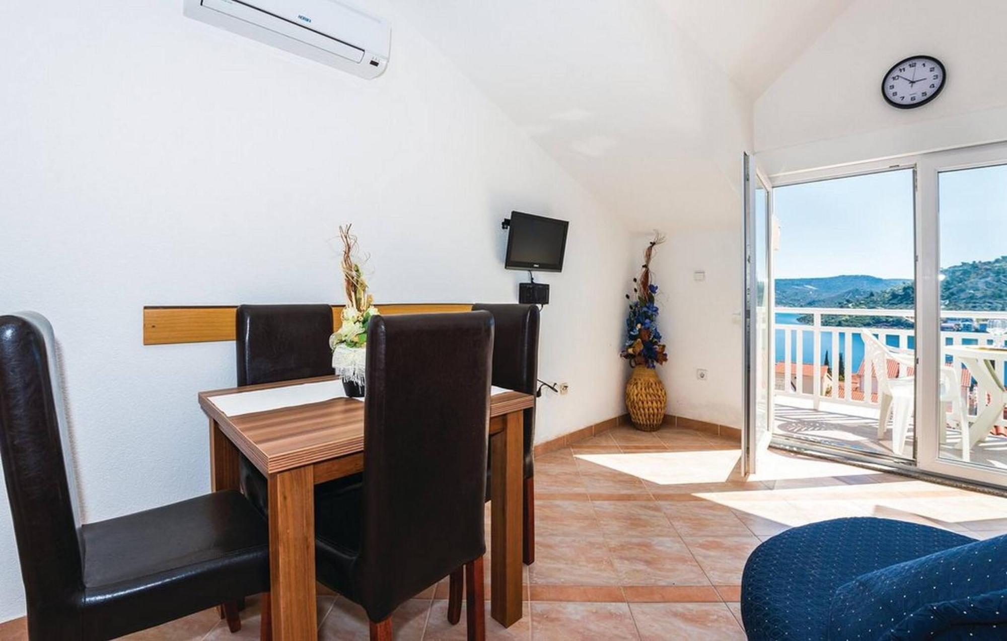 S&G Leko Apartmani Rogoznica Bagian luar foto