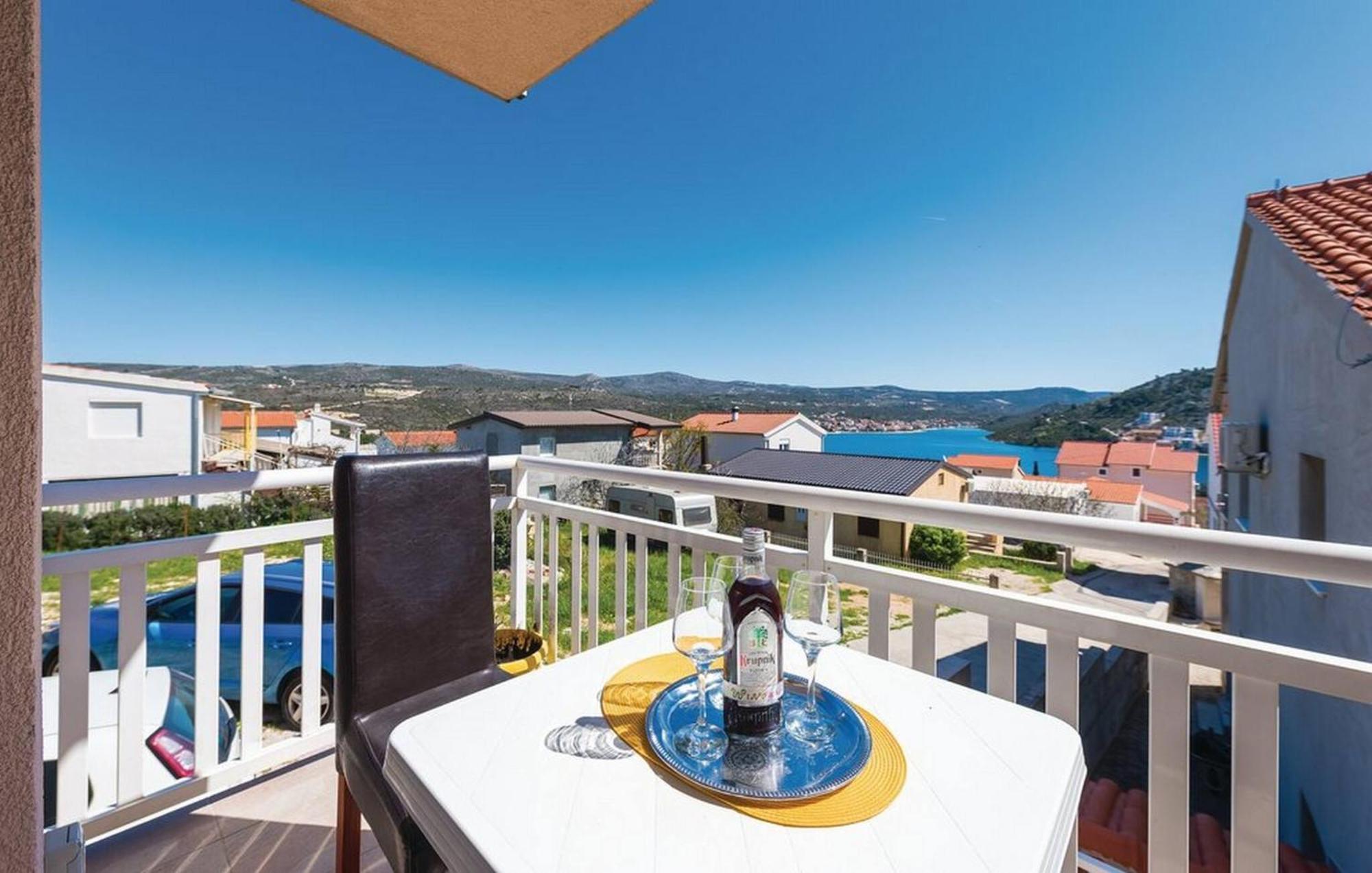 S&G Leko Apartmani Rogoznica Bagian luar foto